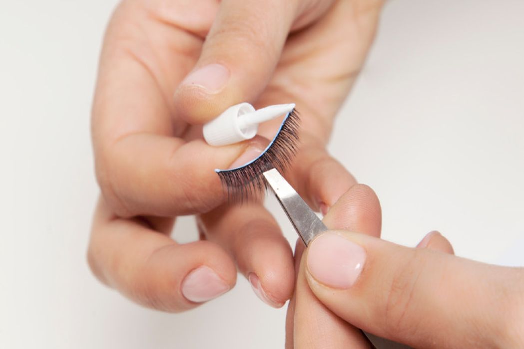 تفاوت چسب مژه دائمی و موقت
